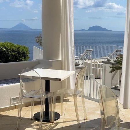 'A Alera Room & Breakfast Malfa  Buitenkant foto