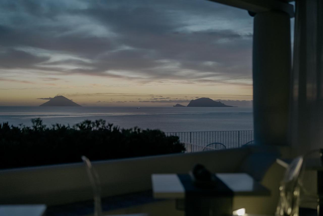 'A Alera Room & Breakfast Malfa  Buitenkant foto