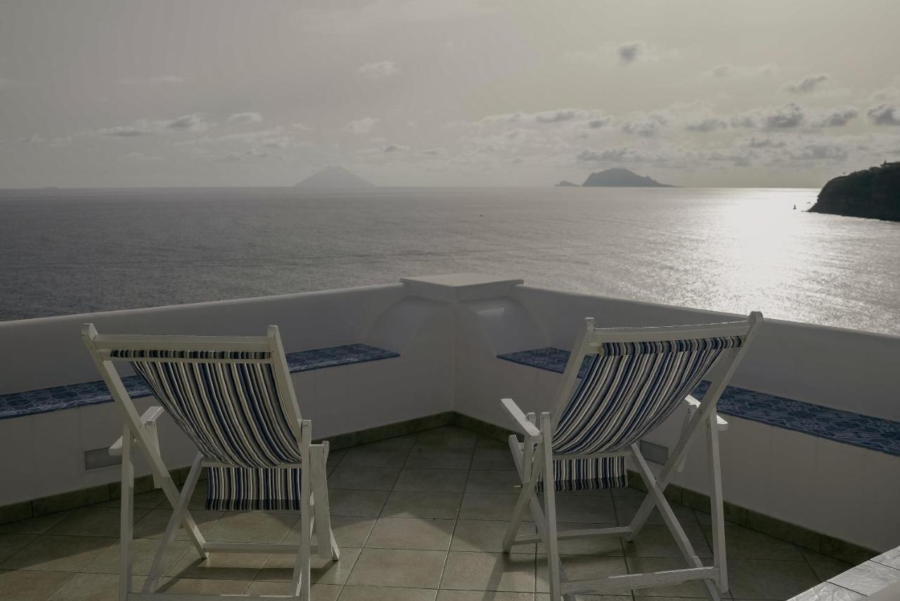 'A Alera Room & Breakfast Malfa  Buitenkant foto