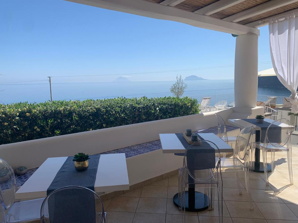 'A Alera Room & Breakfast Malfa  Buitenkant foto
