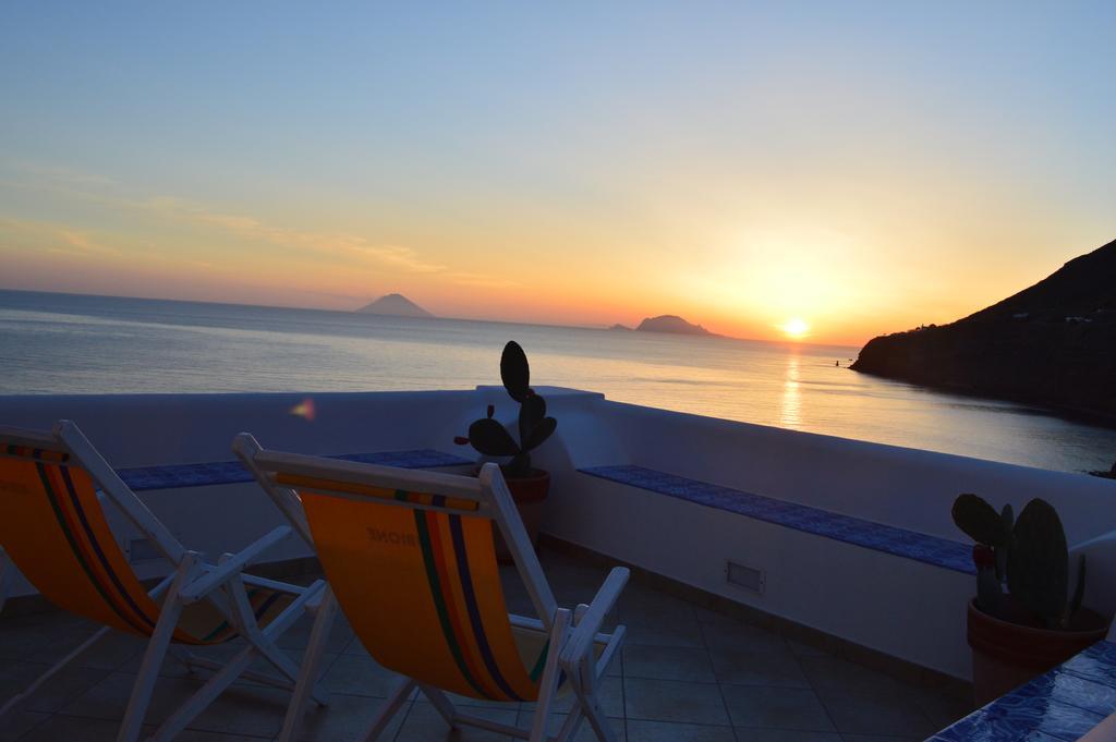 'A Alera Room & Breakfast Malfa  Buitenkant foto