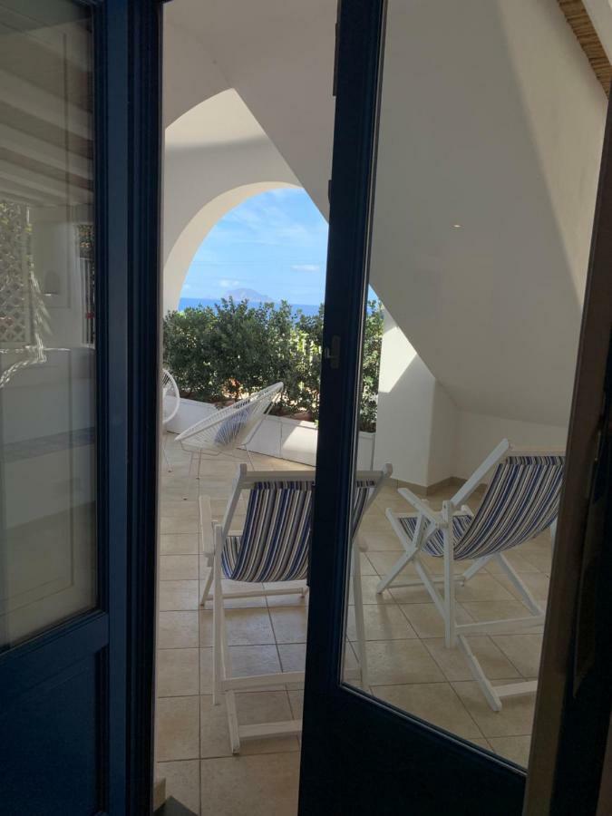 'A Alera Room & Breakfast Malfa  Buitenkant foto